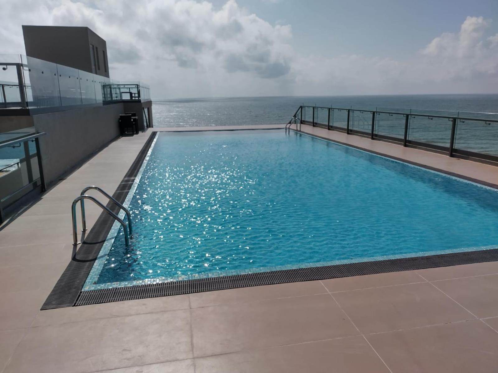 Ocean Breeze Studio Apartment By Jayko Negombo Exteriör bild